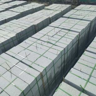 珠海 芝麻白1.8公分火烧300*600地铺，清仓大甩卖