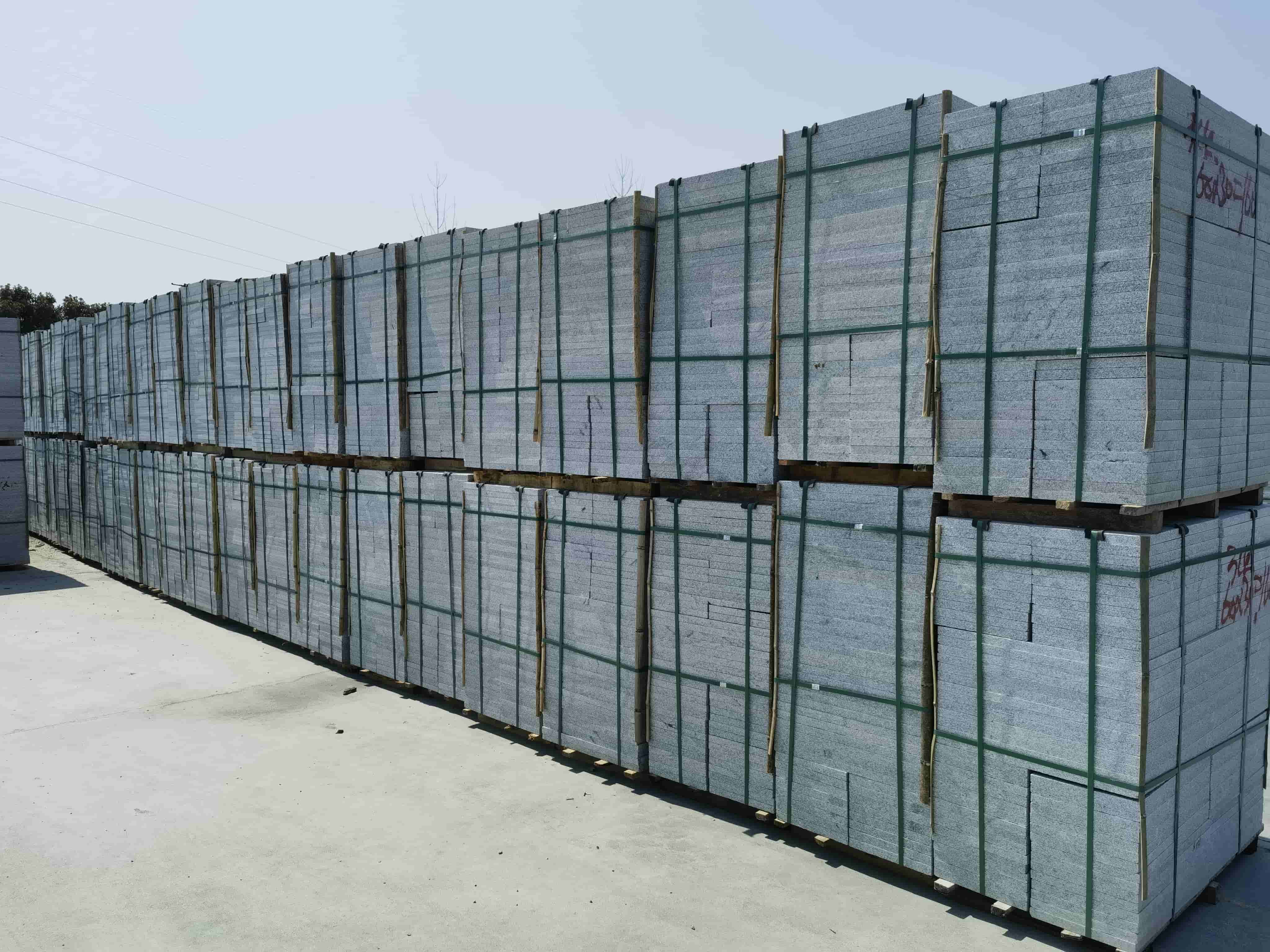 珠海芝麻白火烧300*600处理价：3公分23元，5公分28元