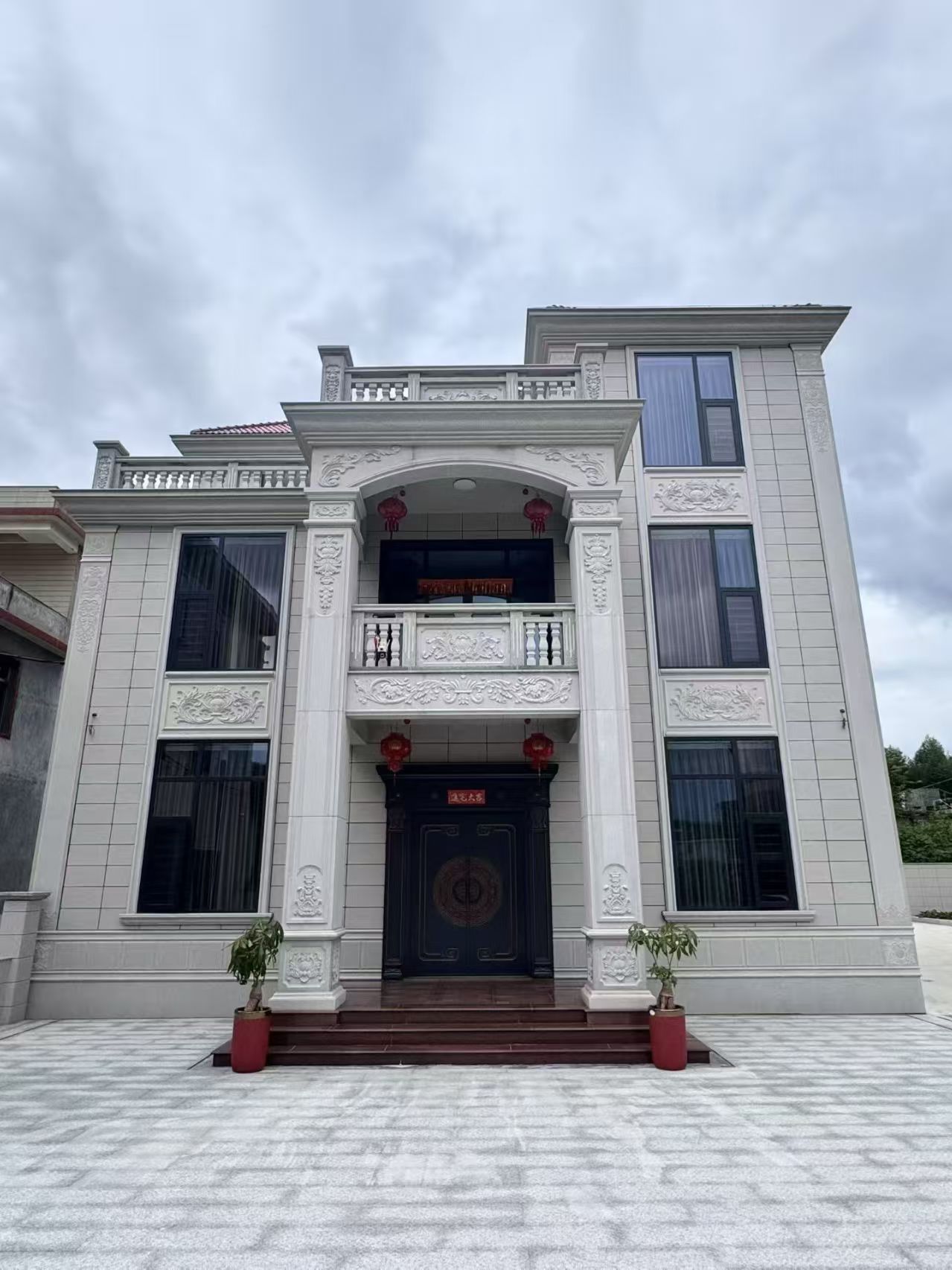 珠海 芝麻白石材别墅干挂案例展示