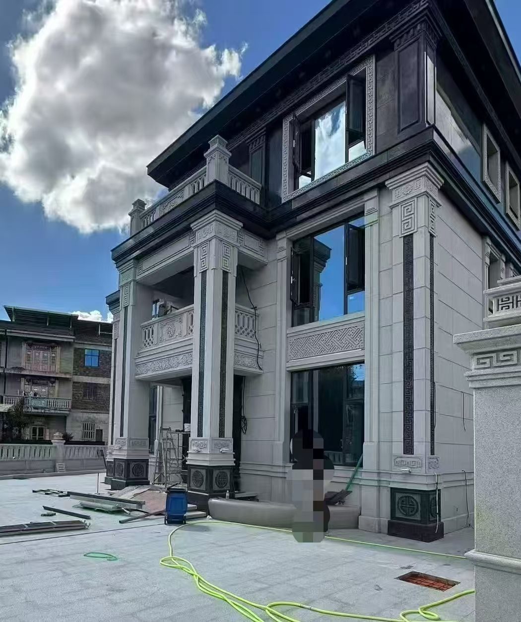 珠海 别墅干挂，芝麻白与芝麻黑完美配合