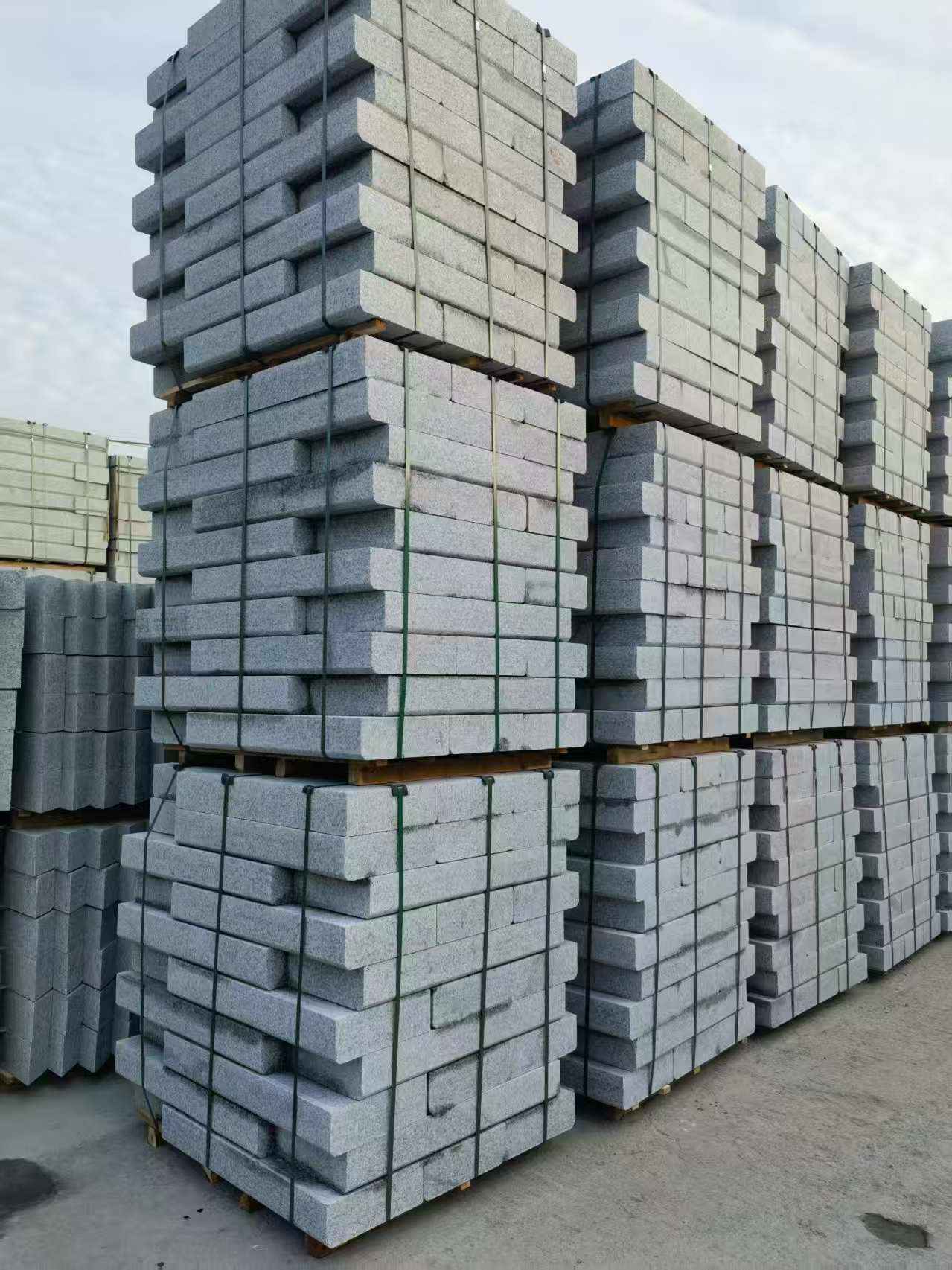 珠海 路沿石（路侧石），颜色一致，尺寸标准