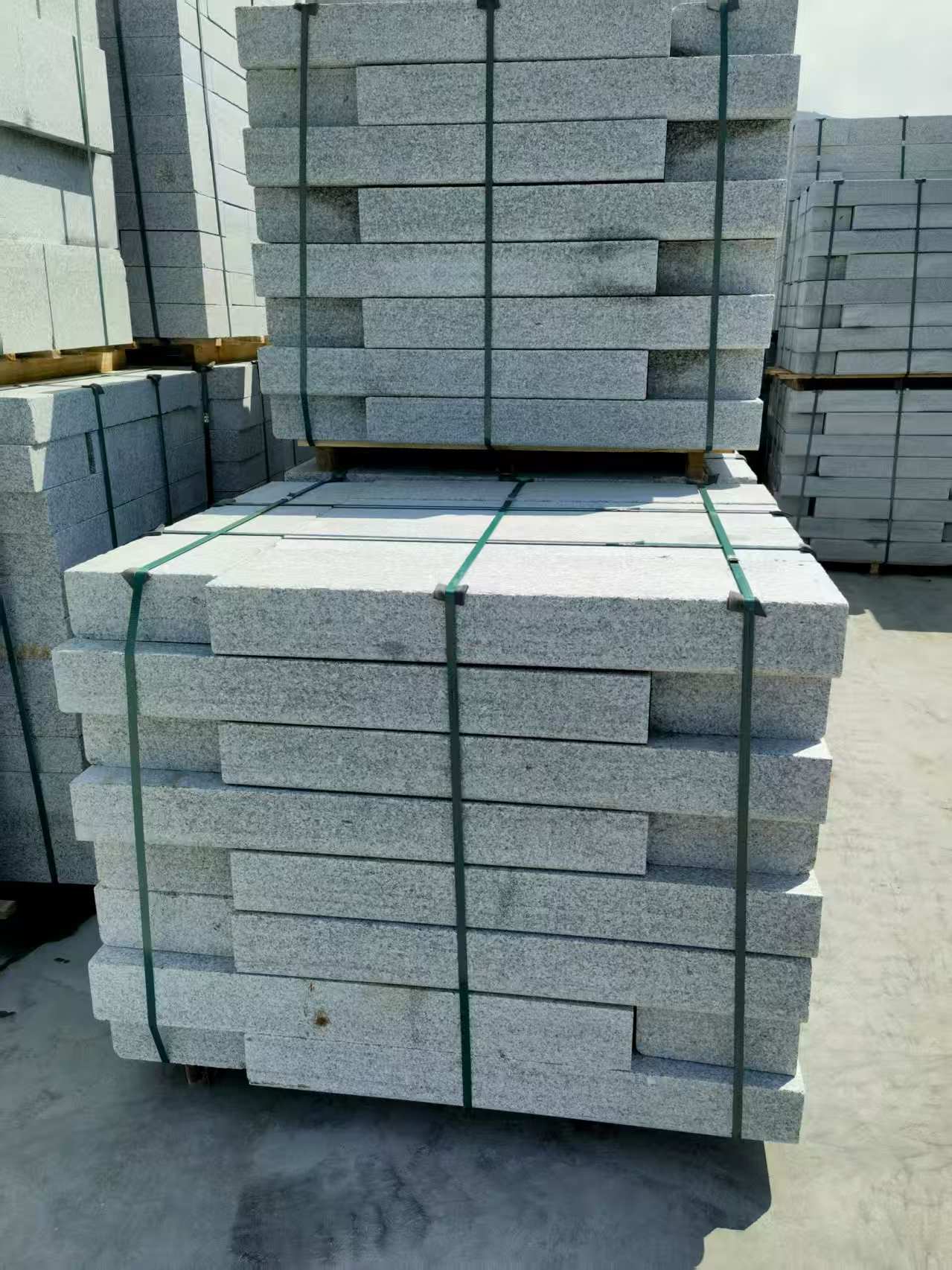 珠海 芙蓉白花岗岩路沿石、平石尺寸标准，色泽均匀