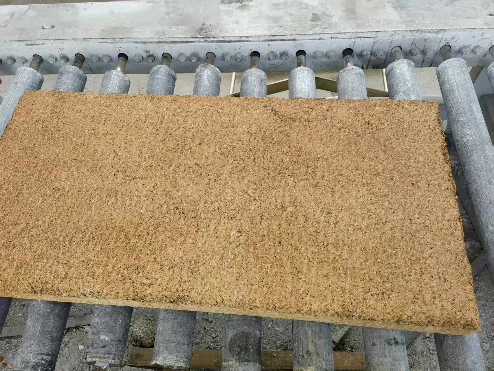 珠海 菠萝面老石板，做旧仿古石，流水线生产加工