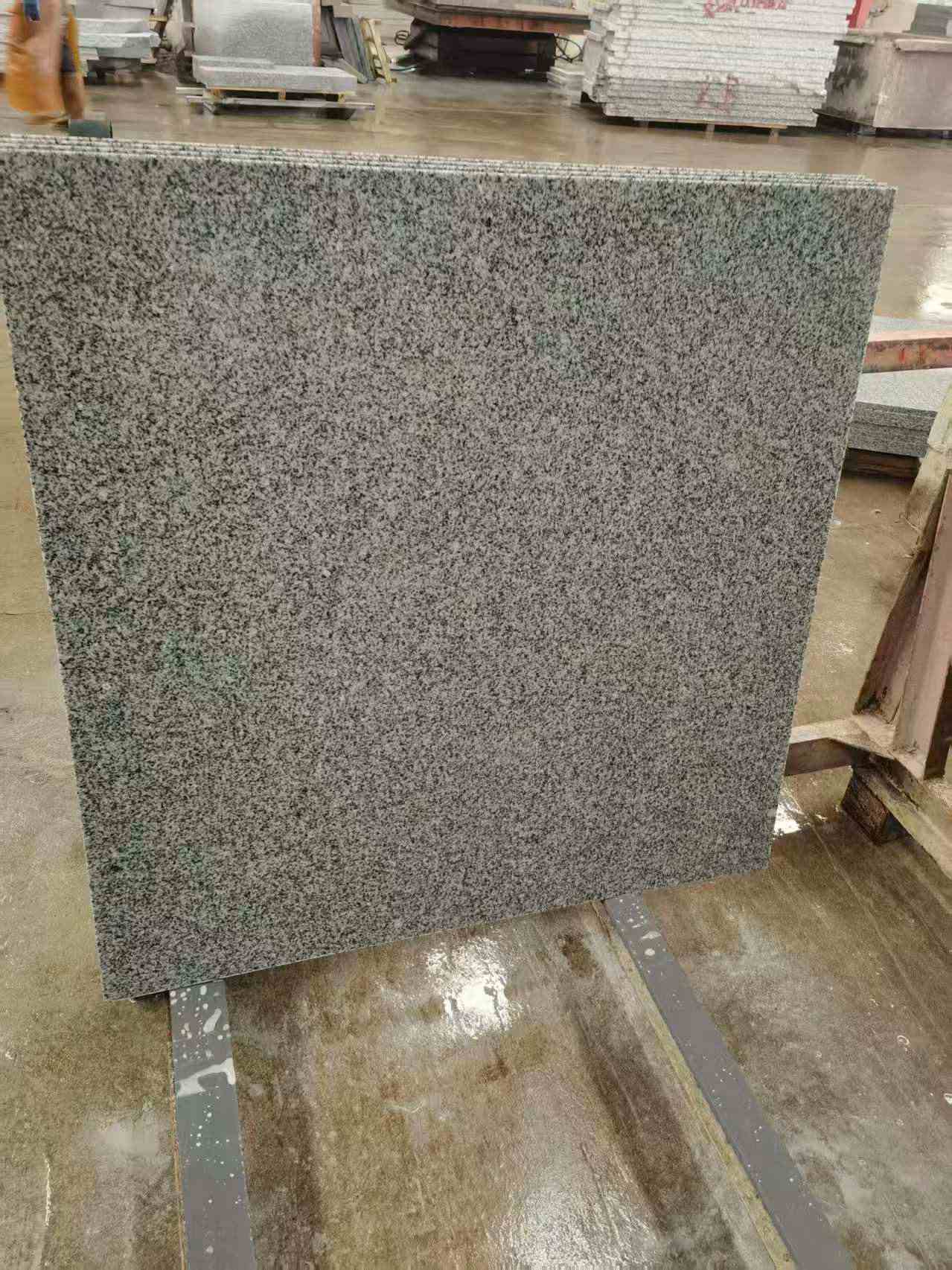 珠海 芝麻白光面900*900，高地铁标准